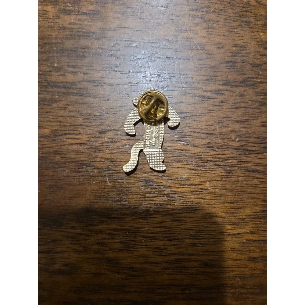 Disney Tigger Hat Lapel Pin Back Metal Vtg‎ Gold Tones WALKING DISNEYLAND